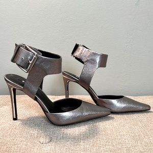 DKNY elegant silver ankle strap heels. Worn once. eUC